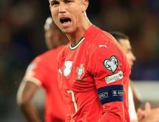 乐动体育-关于C罗遭遇二十连败，加拿大队教练面临压力！的信息