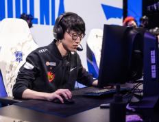 乐动体育-詹姆斯在FPX比赛中爆冷，赛况扑朔迷离引发热议！的简单介绍