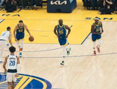 LDSPORTS-巴特勒迎来十赛季高光表现，独行侠球迷沸腾！的简单介绍
