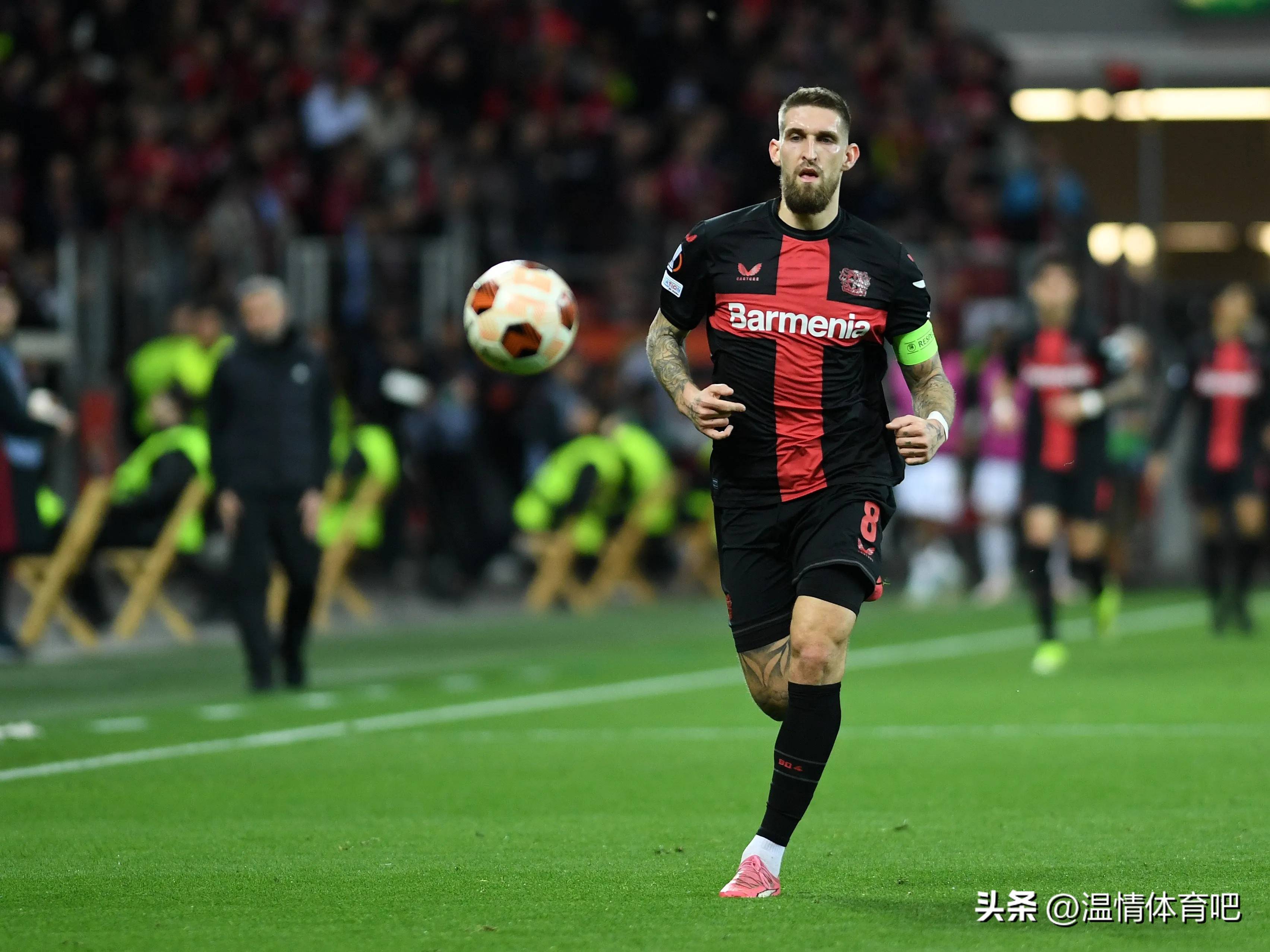 LDSPORTS-阿贾克斯发布备战花絮，冲刺阶段单刀错失，德甲任务艰巨，赛程密集仍需轮换(克鲁伊夫巴萨阿贾克斯)